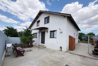 Casă individuală cu 4 camere în Valu lui Traian