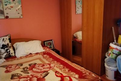 Casă cu 3 camere cu Teren 1100 Mp în Costești - 1