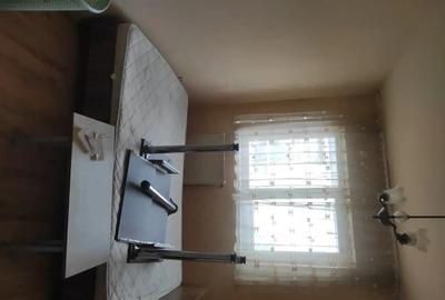 Apartament cu 4 camere semidecomandat în Central - 3