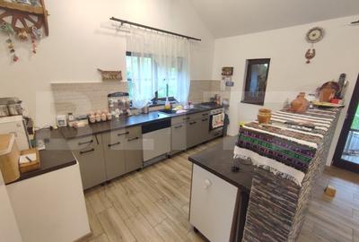 Casa de vacanta si anexe in  Stulpicani - 3