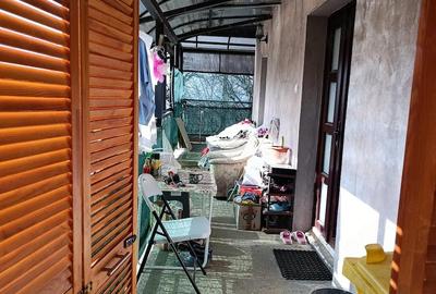 Casă cu 2 camere cu Teren 4500 Mp în Central - 4