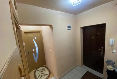 Apartament cu 3 camere decomandat în Gușterița - 2