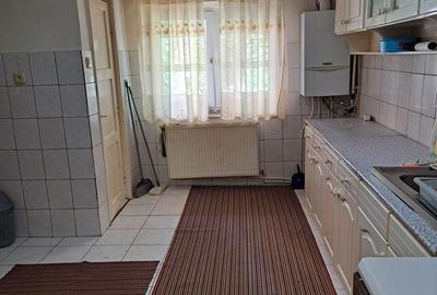 Apartament cu 3 camere decomandat în Carpați 2 - 1