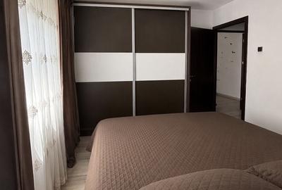 Apartament cu 3 camere semidecomandat în Craiovița Nouă - 8