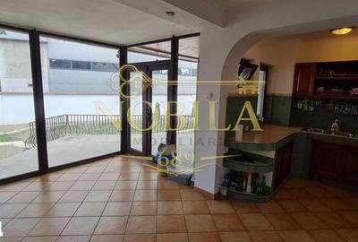 Casă cu 4 camere cu Canalizare în Central - 13