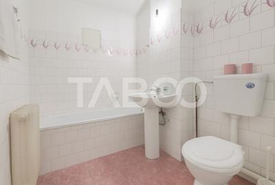 Strand - 3 camere cu balcon si pivnita - la etajul 4 - 9