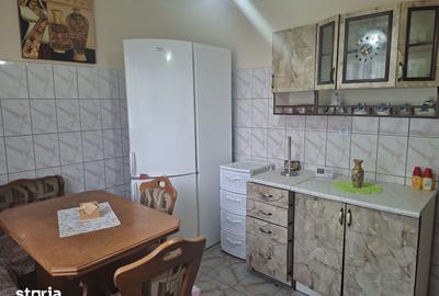 Casă cu 10 camere cu Teren 1200 Mp în Bucov - 6