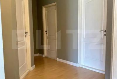 Casă cu 5 camere cu Teren 450 Mp în Sângeorgiu de Mureș