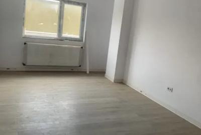Apartament cu 4 camere decomandat în George Enescu - 4