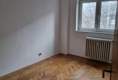 Apartament cu 4 camere decomandat în Crângași - 4