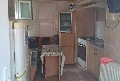 Casă cu Teren 816 Mp în Bariera Vâlcii