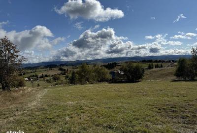 Teren de 1000 mp, în Mărișel