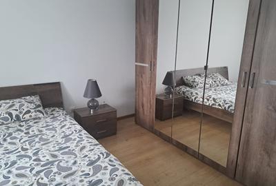 Apartament cu 2 camere decomandat în Tractorul - 4