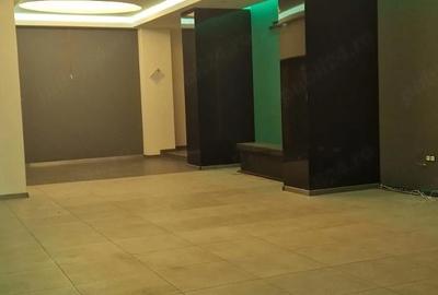 Spațiu comercial, de 300 mp, în Central - 1