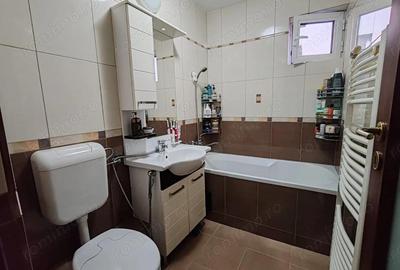 Apartament cu 4 camere decomandat în Micro 20 - 19