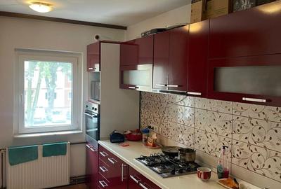 Apartament cu 4 camere decomandat în Câlnic - 3