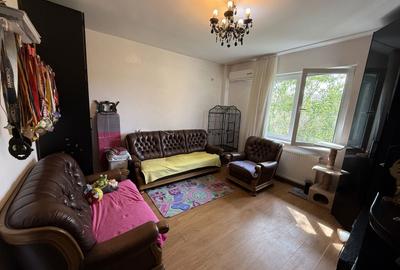 Apartament cu 3 camere decomandat în Giurgiului - 2