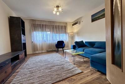 Apartament decomandat 3 camere de închiriat în Piața Bălcescu - 2