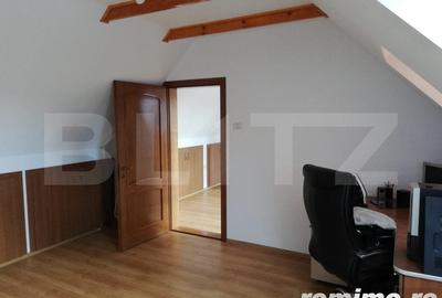 Casă cu 8 camere cu Teren 1545 Mp în Central - 10