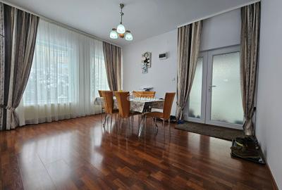 Casă cu 5 camere cu Canalizare în Micro 3 - 3