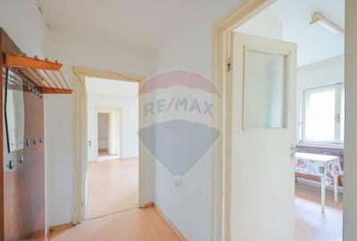 Apartament cu 2 camere de Vanzare, Etaj 1, zona Io?ia - 5