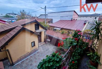 Casă individuală cu 8 camere cu Canalizare în Central - 3