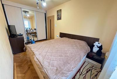 Apartament cu 3 camere decomandat, mobilat în Vasile Aaron - 3