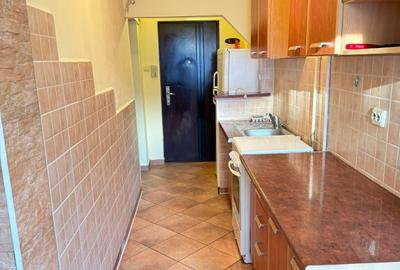 Garsoniera mobilata etajul 1 zona Calea Bucuresti ,libera. Garsoniera mobilata etajul 1 zona Calea Bucuresti ,libera. - 2