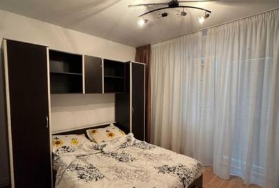 Apartament cu 4 camere semidecomandat, mobilat în Drumul Carului