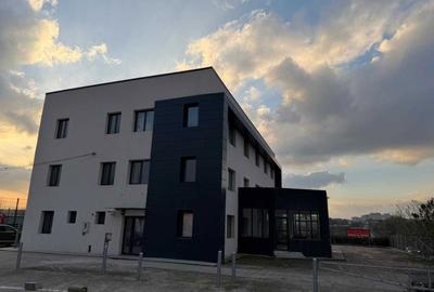 Spațiu comercial, de 760 mp, în Central - 3