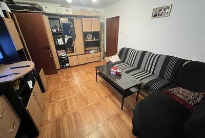 Apartament cu 2 camere semidecomandat în Lipovei
