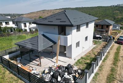Casă individuală cu 4 camere cu Teren 400 Mp în Rediu