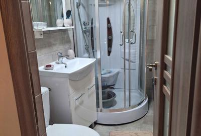 Apartament cu 2 camere semidecomandat în Petros