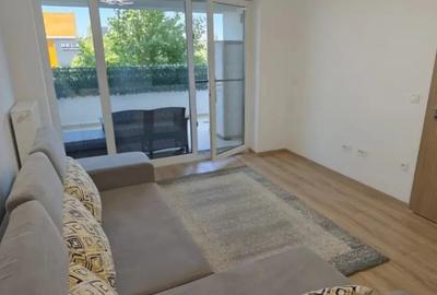 Apartament cu 2 camere decomandat în Tractorul