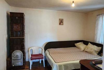 Casă cu 3 camere în Pietroșița - 2