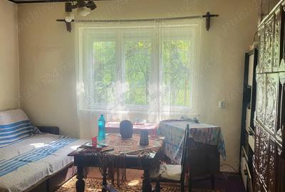 Casa cu pozitie deosebita in zona centrala - 2