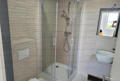 Apartament cu 3 camere, decomandat - zona Tractorul - 3