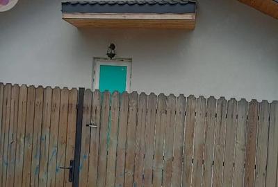 Casă cu 3 camere cu Teren 200 Mp în Central - 2