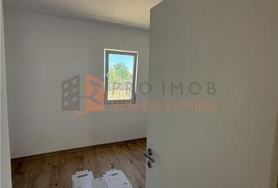 Casa tip parter Zona Stalpu - 6