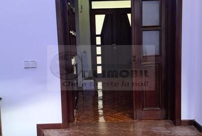 Casa/Vila de Inchiriat COPOU - 3000 euro - 40