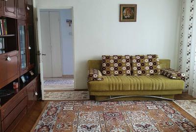 Apartament cu 3 camere semidecomandat în Central - 2