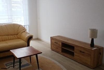 Apartament cu 3 camere decomandat, mobilat în Tractorul - 1