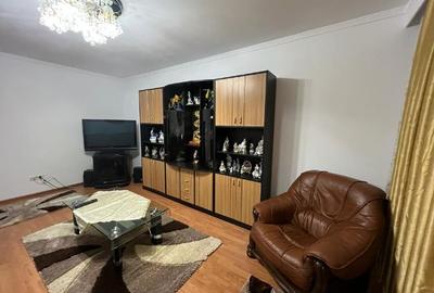 Inchiriez apartament 3 camere - 1