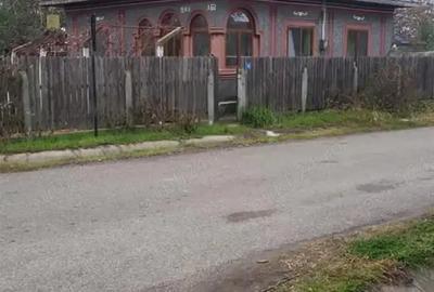 Casă cu 3 camere cu Teren 900 Mp în Bogata - 1