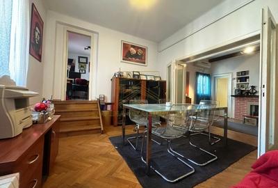 Vanzare - 3 camere  Str. Pasului - colt cu Armeneasca - 18