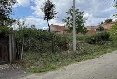 Teren de 2360 mp, în Central - 5