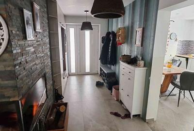 Casă cu 5 camere cu Teren 3700 Mp în Șoimuș - 8