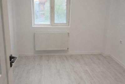 Apartament cu 3 camere semidecomandat în Central - 9