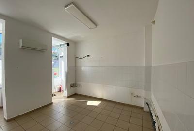 Spatiu comercial, ideal pentru birouri, 54mp, zona Porii - 2