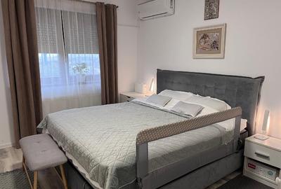 Apartament cu 5 camere decomandat în Noua - 8